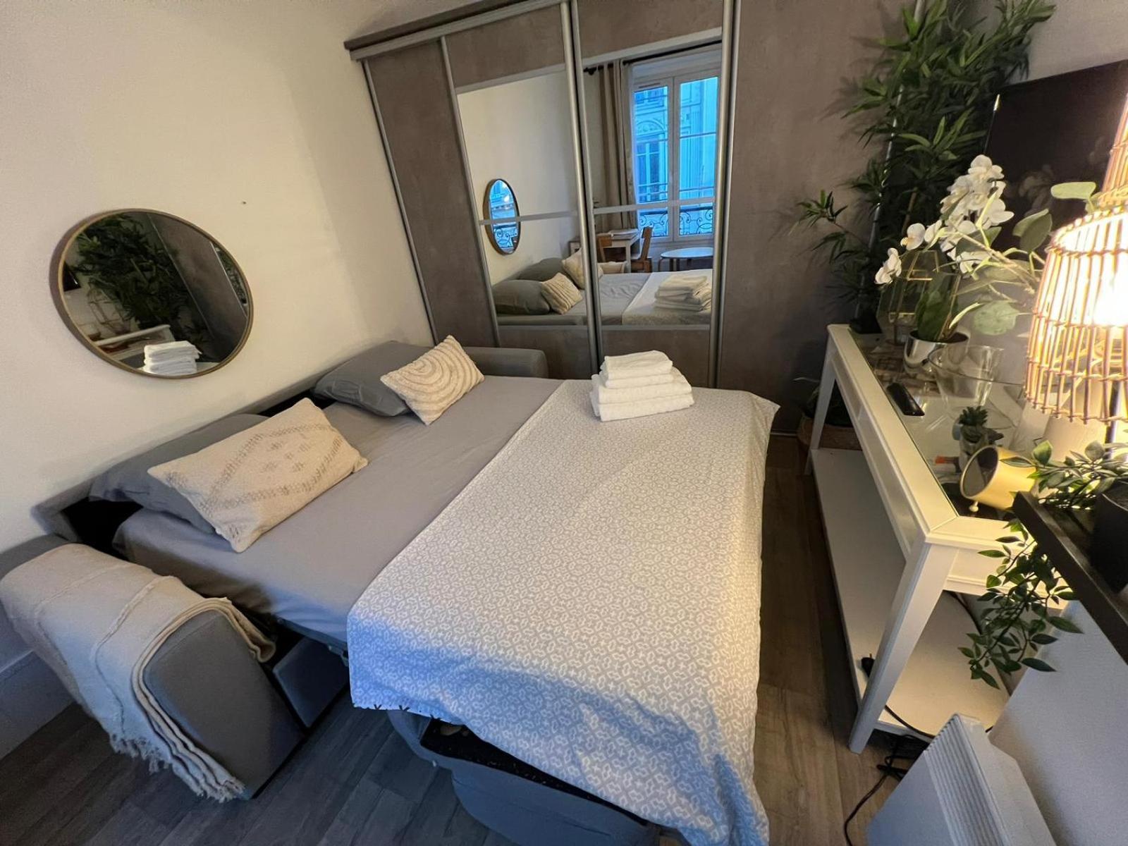 Studio Moderne Au Coeur De Paris Batignolles Екстериор снимка